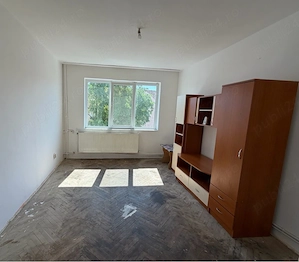 Garsonieră de vânzare   Râmnicu Vâlcea, Str. Ferdinand, Bloc CPL, Scara A, Etaj 2