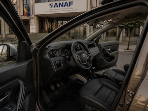 Dacia duster 4x4 DCI Prestige Pachet Drumuri Grele Unic Proprietar - imagine 6