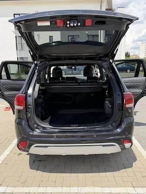 Vând Mitsubishi Outlander Plug-In-Hybrid  - imagine 6