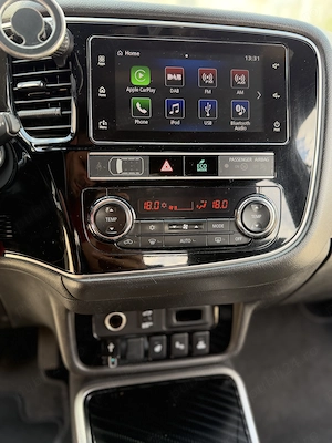 Vând Mitsubishi Outlander Plug-In-Hybrid  - imagine 8