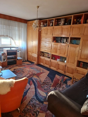 Apartament 2 cam. de vânzare 50 mp-etaj 4 