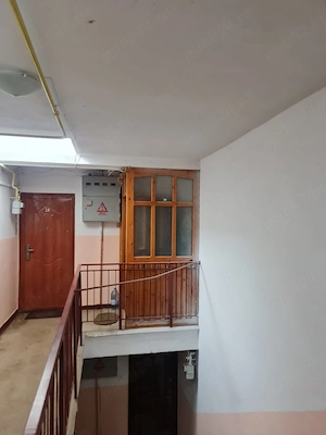 Apartament 2 cam. de vânzare 50 mp-etaj 4  - imagine 8