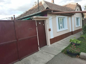 Casă de vânzare în Salonta, 3camere,antreu, baie, living mare,și anexe - imagine 2