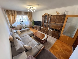 Apartament 3 camere, 79.57 mp, zona Micro 11 - imagine 2