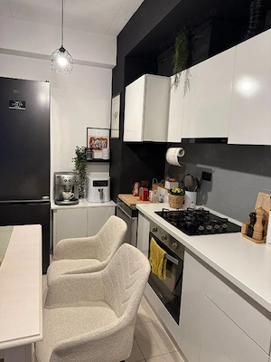 proprietar inchiriez ap 2 camere ring torontal