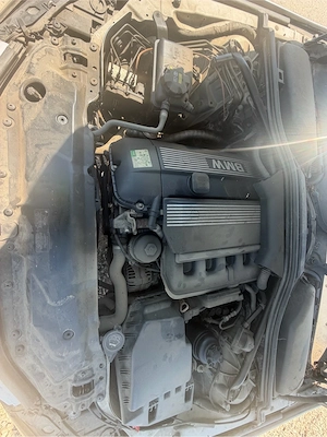 Dezmembrez e60 525i 192 cp  - imagine 4