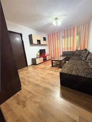 Apartament 3 Camere Decomandat Zona Tomis Nord - imagine 2