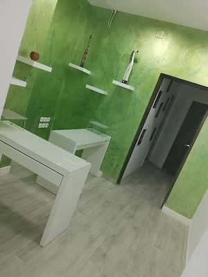 Închiriez post de lucru PFA Frizerie Barbershop  - imagine 2