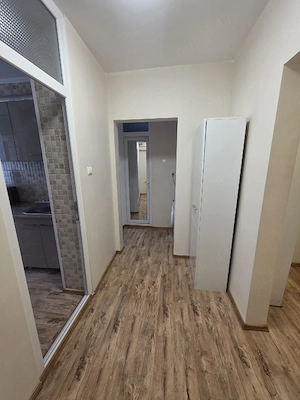 Închiriez apartament 2 camere  - imagine 7