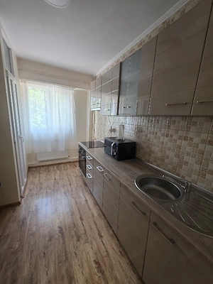 Închiriez apartament 2 camere  - imagine 8