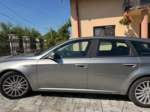 Alfa Romeo 159   1.9 JTDm 150 CP   An 2007 - imagine 3