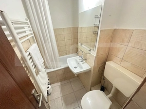 Apartament 2 camere, semidecomandat, 40 mp, zona Micro – mobilat și utilat  - imagine 4