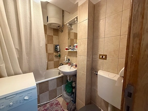 Vand garsoniera ultra central . - imagine 4