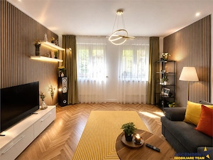 Pet friendly! Refugiu urban, 20 mp gradina privata, 2 camere, 65 mp, regim vila, Dealul Cetatii, Bra