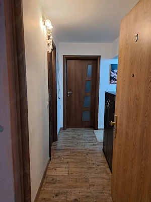 Apartament 3 camere 86000  negociabil 