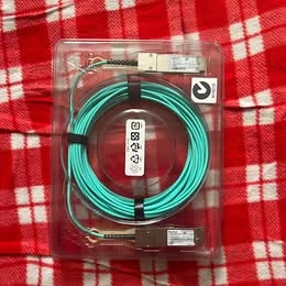 Cablu optic de rețea cu module SFP+ integrate Ruckus, 10Gbps (AOC   Active Optical Cable)