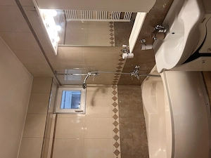 Închiriez apartament zona centrala - imagine 5