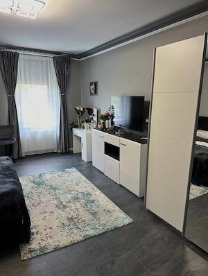 Propietar, vand apartament renovat & mobilat - imagine 4