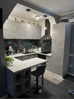 Propietar, vand apartament renovat & mobilat - imagine 3