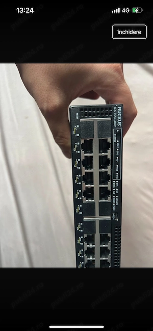 Switch de rețea Ruckus ICX7550-48ZP