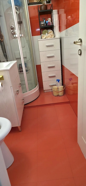 Vand Apartament cu doua camere in Brasov zona astra 54mp Utili.Inclus cu tot ce este in el Mobilat - imagine 8