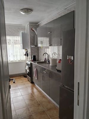 Ofer spre vanzare apartament 3 camere Cornetu - imagine 2