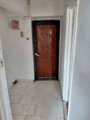 Vand urgent!!! Ap 1 cam spatios cu termoteca zona central Gara in bloc de apartamente 44 mp - imagine 7