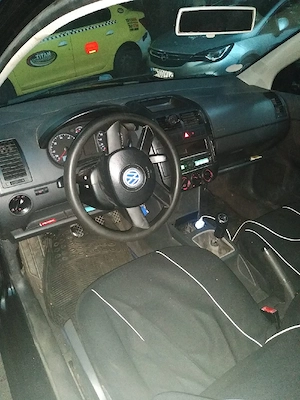 vând Volkswagen polo motor de 1 2 benzina consum mic acte propietar  - imagine 4