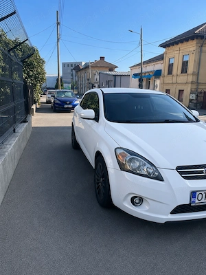 Kia Ceed 2011 ,Benzina 1.4 CVVT - imagine 4