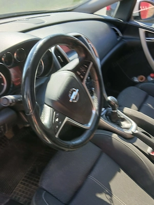 Opel Astra J 1.7 Diesel  - imagine 4