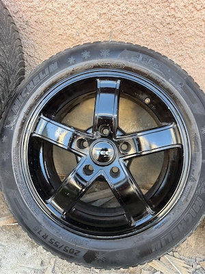 vand genti tec in 5 prezoane 
