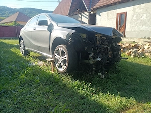 Mercedes A180, 2016 - imagine 4