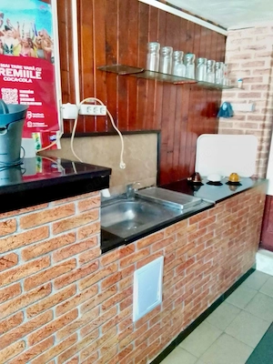 Inchiriez spatiu comercial   bar langa stadion Rova, Republicii - imagine 8