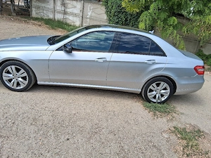 vând Mercedes E Class - imagine 3