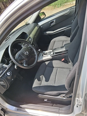 vând Mercedes E Class - imagine 4