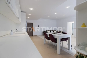 Apartament mobilat 3 camere bloc tip vila zona Coresi - imagine 8