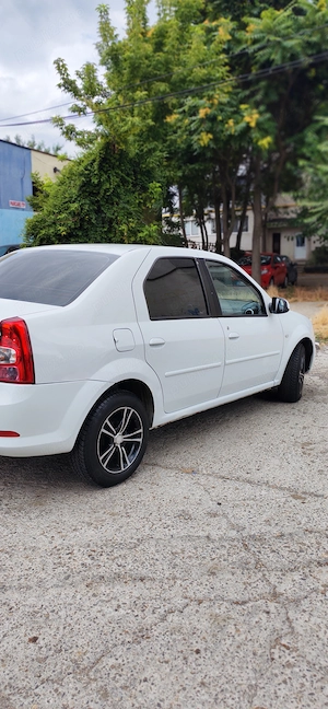 Dacia Logan 1.6 MPI Laureat - imagine 3