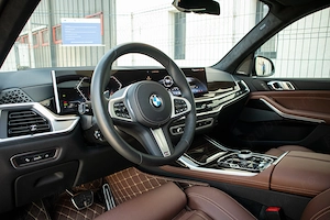 BMW X7 xDrive40i|Model M Sport Pro 2025|7 locuri|7678 km|Negru Carbon metalizat M  - imagine 9