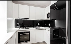 Dau in chirie apartament 3 camere ultracentral prima sucevei - imagine 4