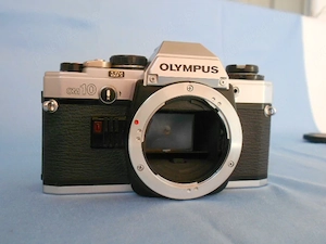 Olympus OM10 doar body-ul