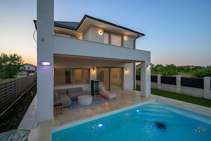 CORBEANCA - OGORULUI, VILA MODERNA 270 MP TOTAL, LOT 1000 MP! - imagine 3