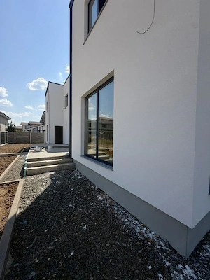Duplex, despartit prin camera tehnica, 4 camere, 111mp utili in Giroc  - imagine 2