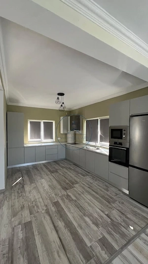 Duplex Modern Nou în Unirea  3 Dormitoare  3 Băi  Curte Privată  - imagine 3