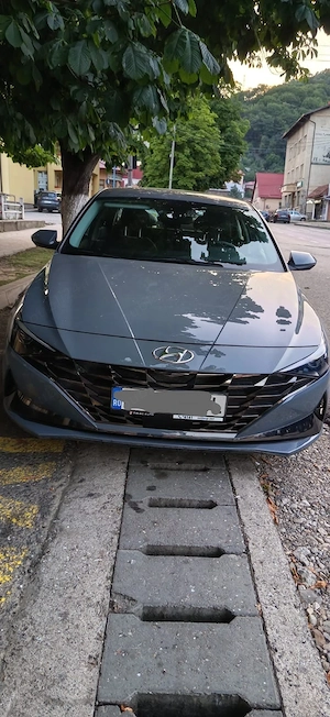 Hyundai Elantra - imagine 4