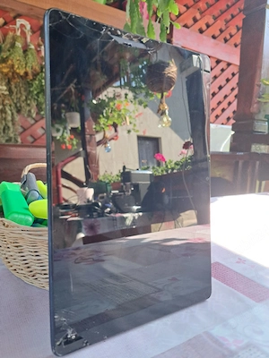 Tabletă Huawei MatePad T10 funcțională, touch perfect, display spart - imagine 2