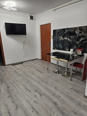 Vand sau inchiriez apartament 3 camere, Tg. Mures, Tudor