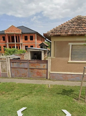 Casa de vanzare în Șiria, județul Arad   Zonă centrală, lângă Stadionul Otto Greffner - imagine 2