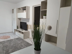 2 camere| zona Spitalul Județean| Liviu Rebreanu| balcon| - imagine 2