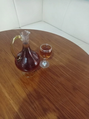 Vin de vânzare 