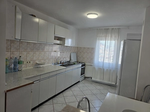 Inchiriez apartament 3 camere zona Dorobanti Deva - imagine 2